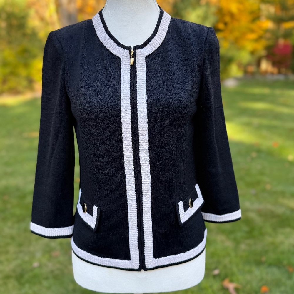 St. John Collection Women's Front Zip Sweater Sz 2